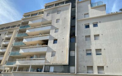 Nettoyage d’une façade victime des fumées d’un incendie